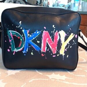 DKNY Tilly NWOT Paint Splatter Crossbody Bag Black‎ Multi Adjustable Strap